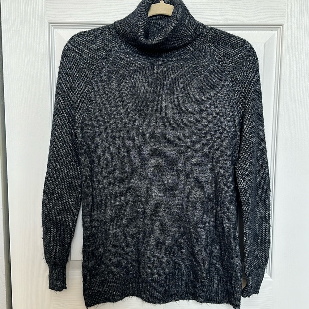 Women’s sweater